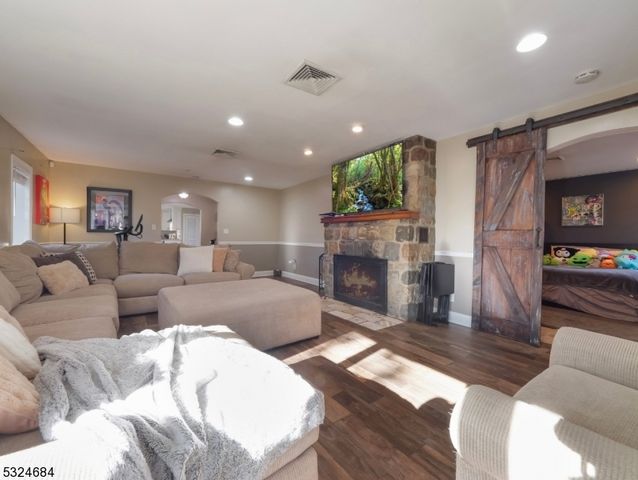 550 Berdan Ave, Wayne Twp., NJ 07470