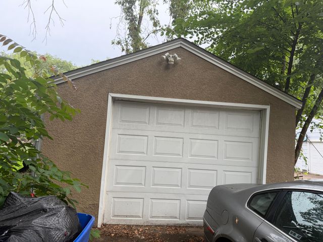 988 Fremont Avenue, Saint Paul, MN 55106