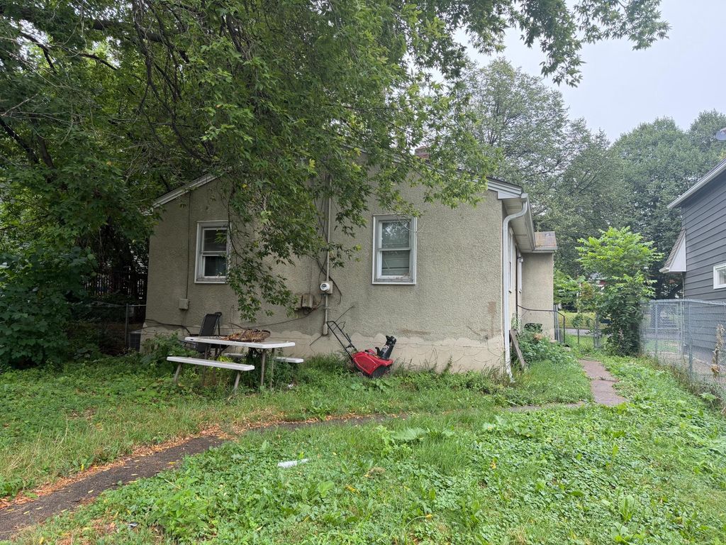 988 Fremont Avenue, Saint Paul, MN 55106 — photo 2