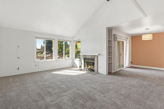 7348 Lighthouse Dr, Stockton, CA 95219