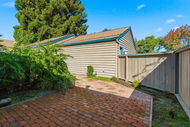 7348 Lighthouse Dr, Stockton, CA 95219