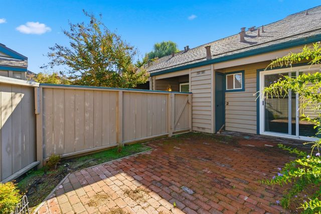 7348 Lighthouse Dr, Stockton, CA 95219