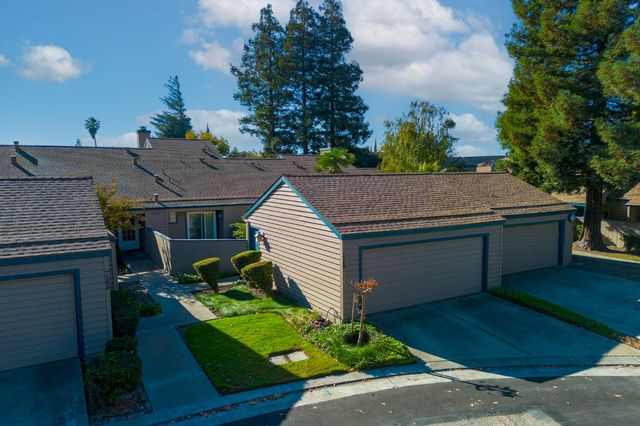 7348 Lighthouse Dr, Stockton, CA 95219