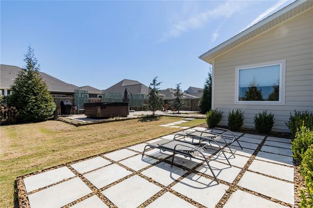 2711 20th Place, Rogers, AR 72758
