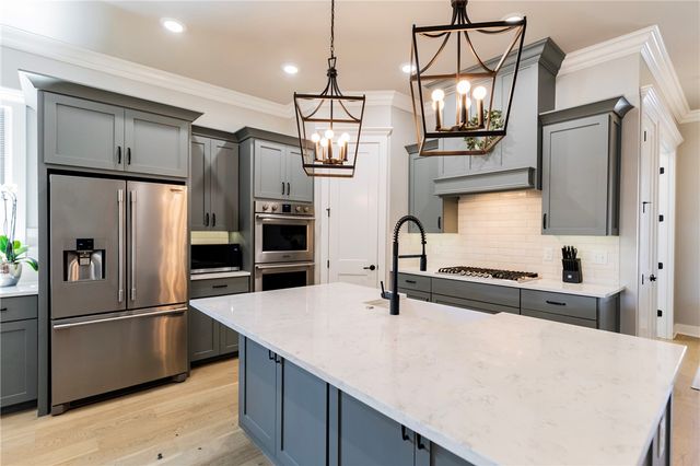 2711 20th Place, Rogers, AR 72758