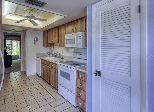 25 TADS TRAIL, Oldsmar, FL 34677