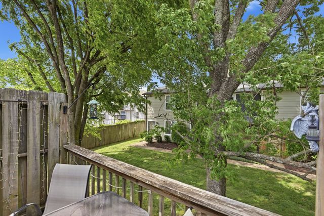 925 Coarsey Dr, Nashville, TN 37217