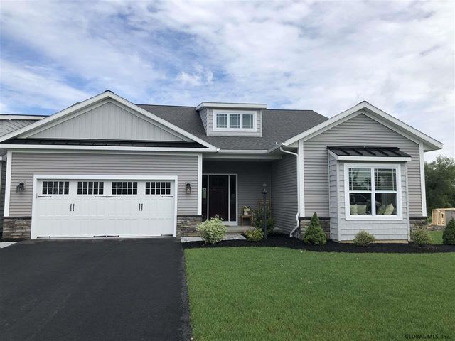 17 Wyatt's Way, Clifton Park, NY 12065