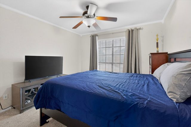 330 W Harwood Road D, Hurst, TX 76054