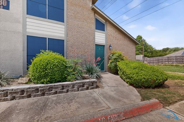 330 W Harwood Road D, Hurst, TX 76054