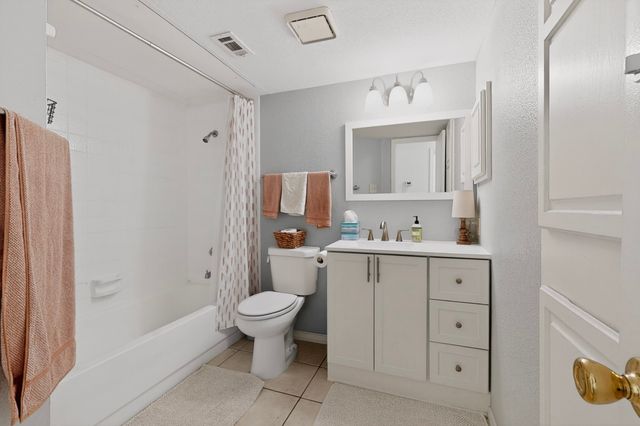 330 W Harwood Road D, Hurst, TX 76054