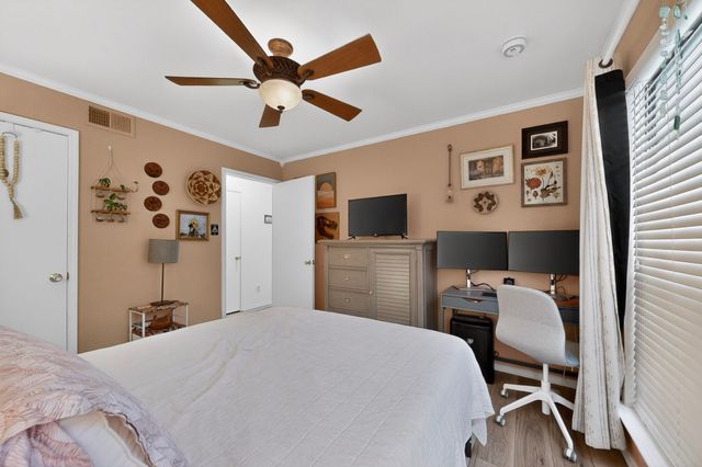 330 W Harwood Road D, Hurst, TX 76054