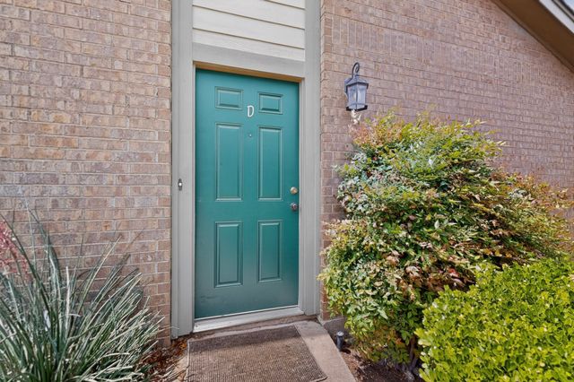 330 W Harwood Road D, Hurst, TX 76054