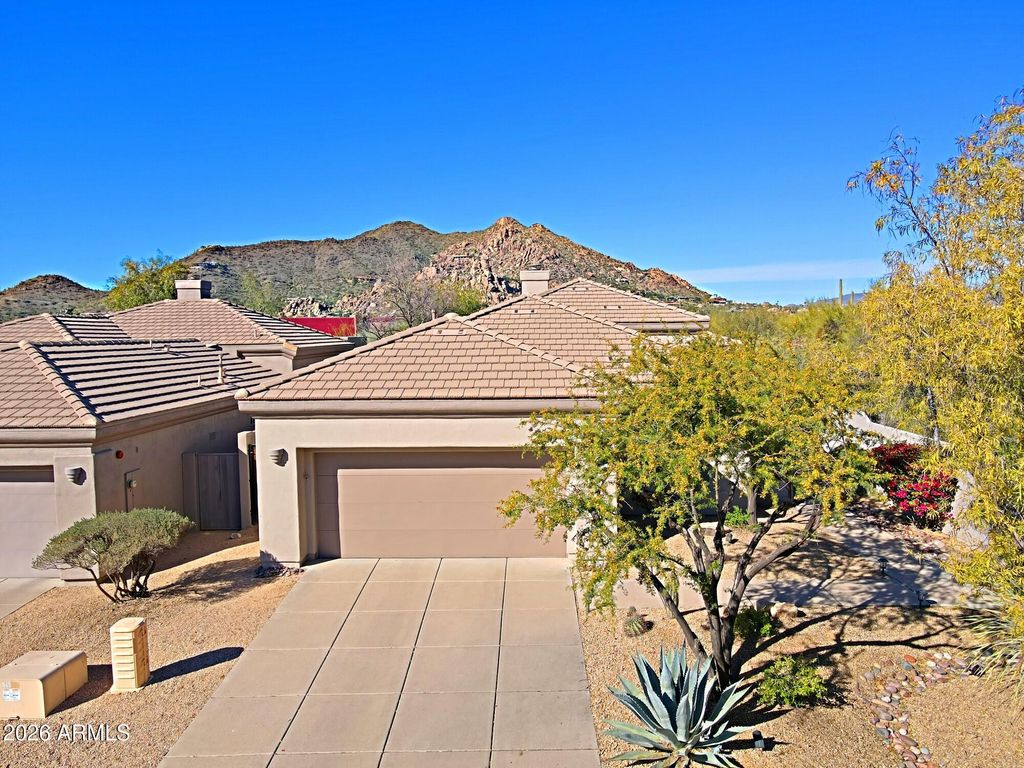 Image 2 of property listing at 7086 E Whispering Mesquite Trail, Scottsdale, AZ 85266