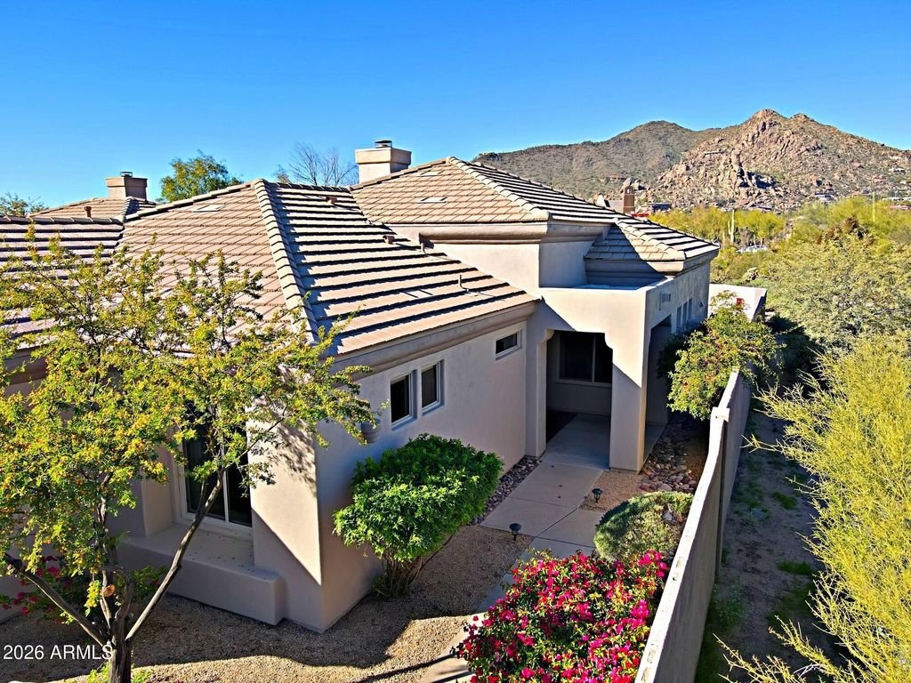 Image 4 of property listing at 7086 E Whispering Mesquite Trail, Scottsdale, AZ 85266