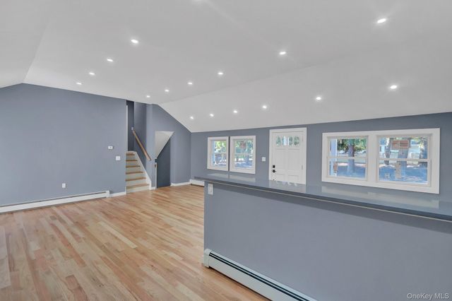 85 Hawthorne Street, Selden, NY 11784