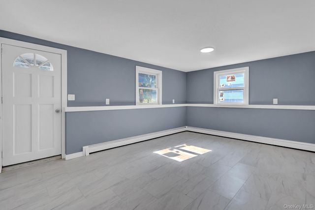 85 Hawthorne Street, Selden, NY 11784