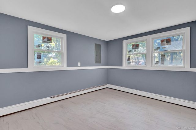 85 Hawthorne Street, Selden, NY 11784
