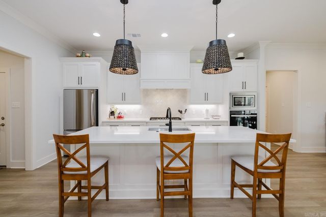 323 Rosemary Way, Little Rock, AR 72223