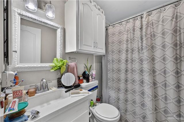 1622 Dr. Fernando Ortegon, Mission, TX 78572