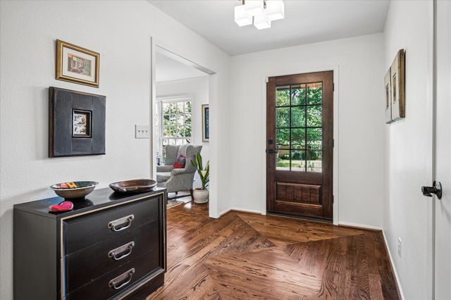 9546 Milltrail Drive, Dallas, TX 75238