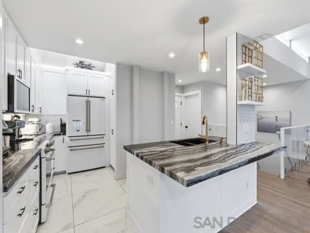 317 Arcaro Ln, Solana Beach, CA 92075