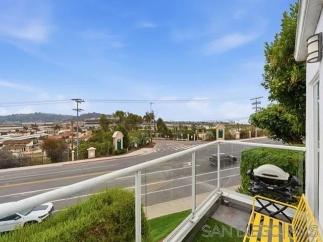 317 Arcaro Ln, Solana Beach, CA 92075