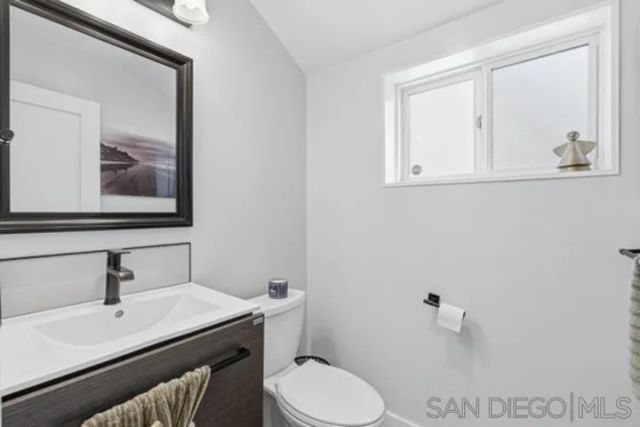 317 Arcaro Ln, Solana Beach, CA 92075