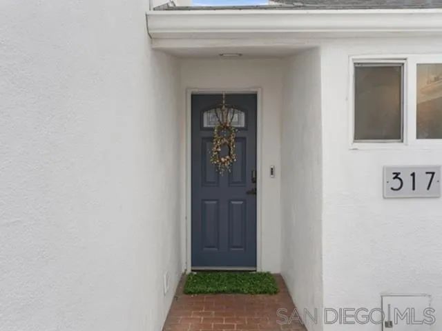 317 Arcaro Ln, Solana Beach, CA 92075