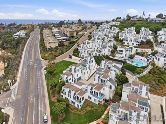 317 Arcaro Ln, Solana Beach, CA 92075