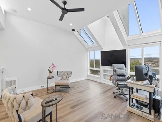 317 Arcaro Ln, Solana Beach, CA 92075