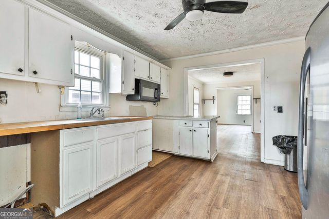 202 White Street, Hogansville, GA 30230