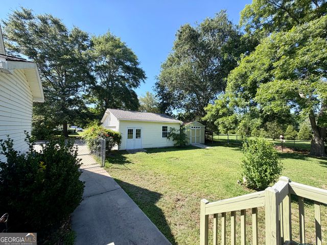 312 N Line Street, Dexter, GA 31019