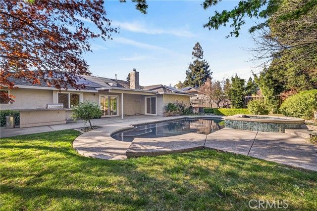 8 Shari Lane, Chico, CA 95928
