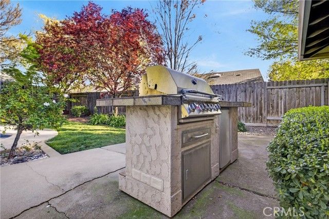 8 Shari Lane, Chico, CA 95928