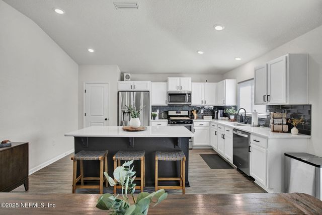 14570 NEEDHAM Drive, Jacksonville, FL 32256