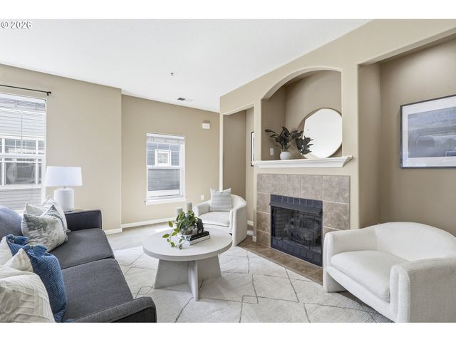 22856 Sw FOREST CREEK Dr 202, Sherwood, OR 97140