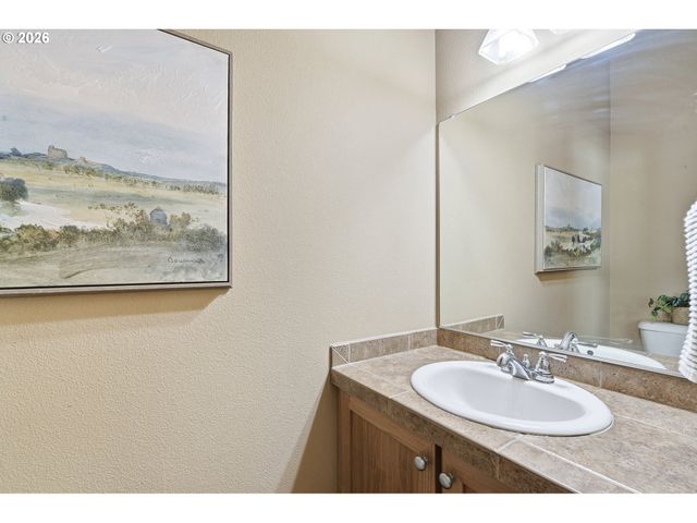 22856 Sw FOREST CREEK Dr 202, Sherwood, OR 97140