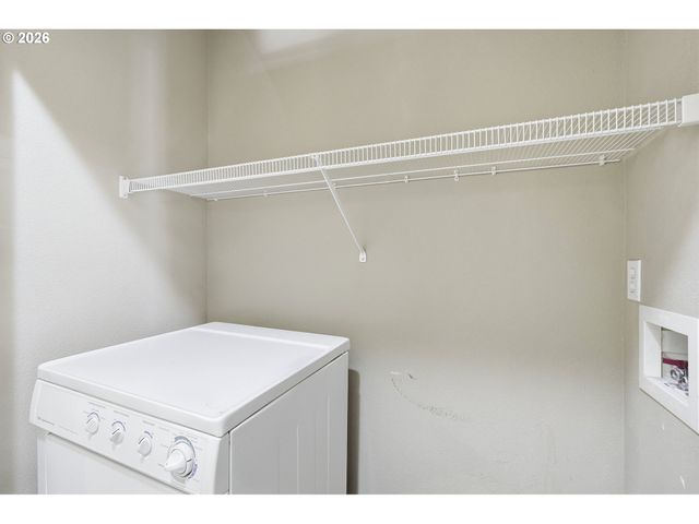 22856 Sw FOREST CREEK Dr 202, Sherwood, OR 97140