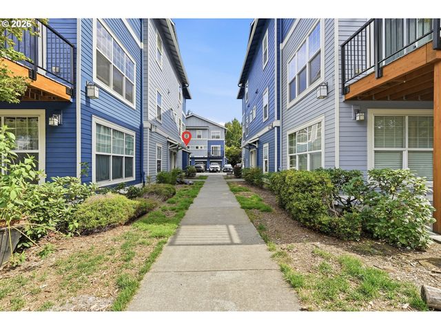 22856 Sw FOREST CREEK Dr 202, Sherwood, OR 97140