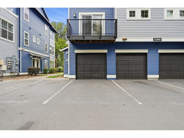 22856 Sw FOREST CREEK Dr 202, Sherwood, OR 97140