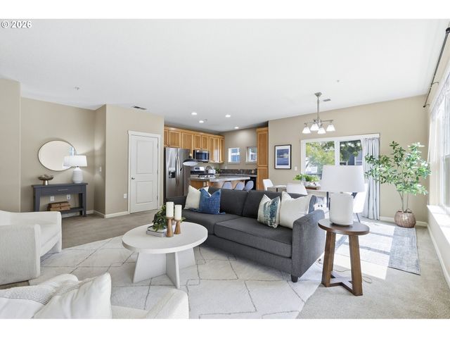 22856 Sw FOREST CREEK Dr 202, Sherwood, OR 97140