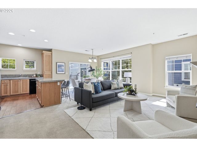 22856 Sw FOREST CREEK Dr 202, Sherwood, OR 97140