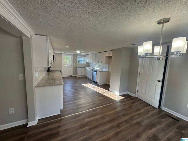 828 CANDY LANE NE, Birmingham, AL 35215
