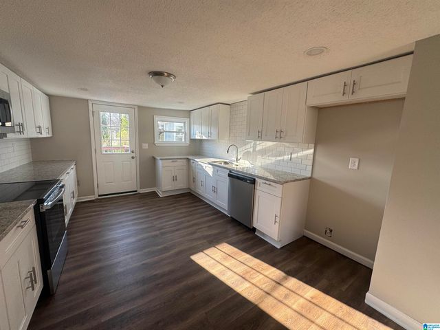 828 CANDY LANE NE, Birmingham, AL 35215