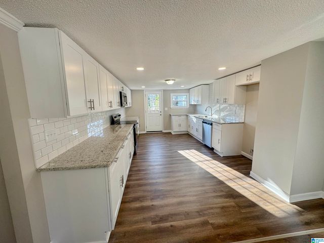 828 CANDY LANE NE, Birmingham, AL 35215
