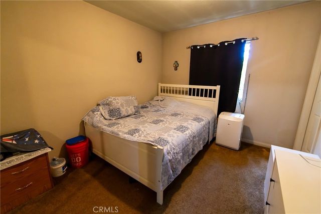 233 W 42nd 1, Los Angeles, CA 90037