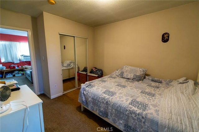 233 W 42nd 1, Los Angeles, CA 90037
