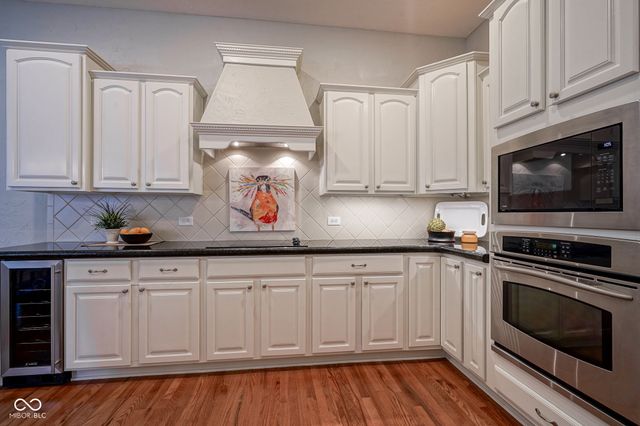 2223 Shaftesbury Road, Carmel, IN 46032