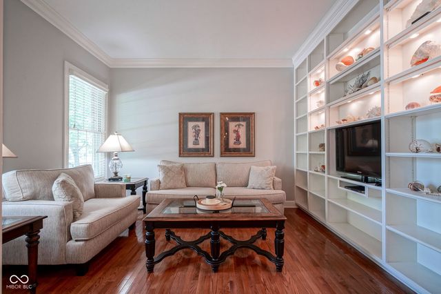 2223 Shaftesbury Road, Carmel, IN 46032